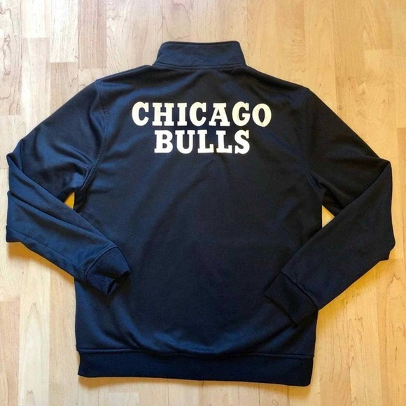 Do not buy NBA Chicago Bulls BLK Men's Athletic Jacket Large - Picture 2 of 2
